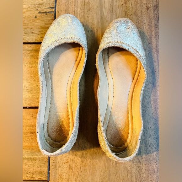 Frye Women's Carson Metallic Gold ballet shoes; size 6; Preloved & very comfy - Picture 3 of 15